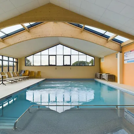 シャレー Avec Piscine Pour 4 Adultes-2 Enfants *