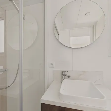Chalet 6 Pers Avec Piscine Proche Plage (Adults Only)