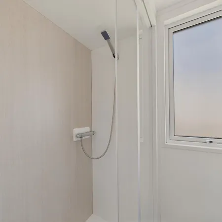 Avec Piscine Pour 4 Adultes-2 Enfants Chalet *