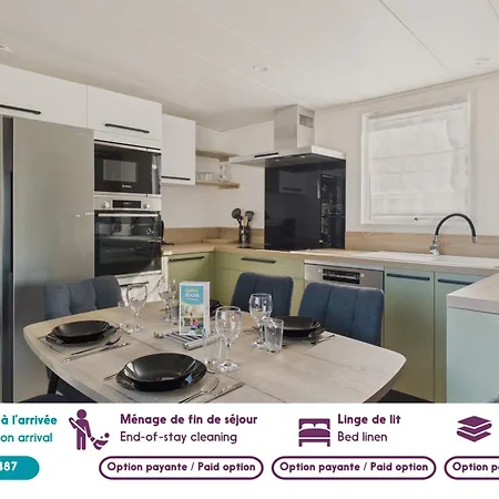 Chalet 6 Pers Avec Piscine Proche Plage (Adults Only) *